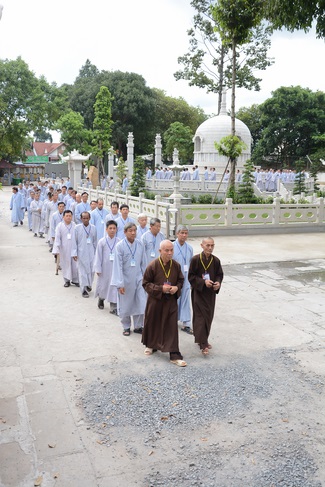 “HOW TO TAKE THE RIGHT PRAYING IN BUDDHISM” Dharma Talk in the 89th Seven-Day Retreat